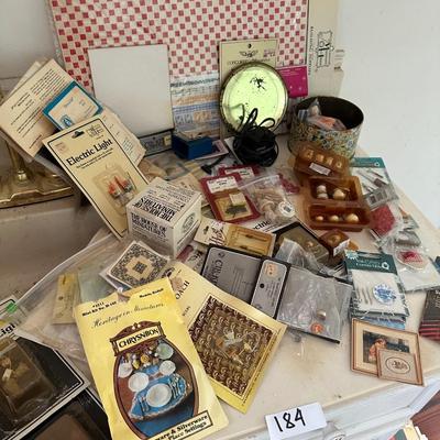DOLLHOUSE ACCESSORY LOT