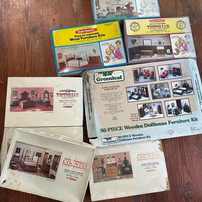 DOLLHOUSE FURNITURE KITS IN BOXES