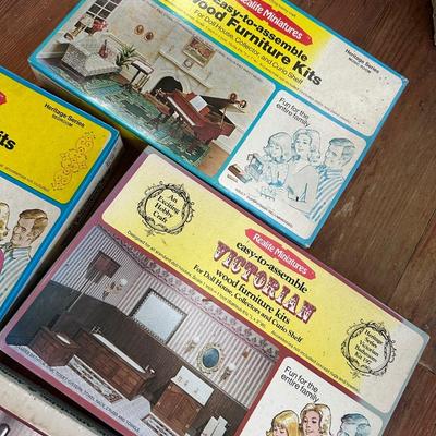 DOLLHOUSE FURNITURE KITS IN BOXES