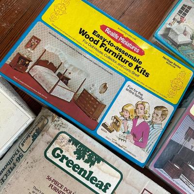 DOLLHOUSE FURNITURE KITS IN BOXES