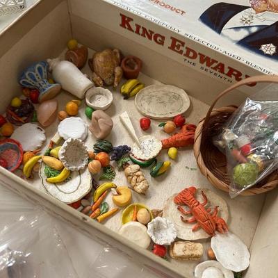 HUGE DOLLHOUSE FURNITURE AND ACCESSORY LOT