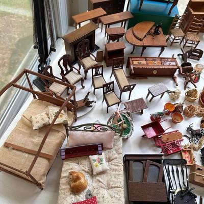HUGE DOLLHOUSE FURNITURE AND ACCESSORY LOT