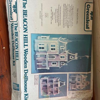 GREENLEAF THE BEACON HILL WOOD DOLLHOUSE KIT