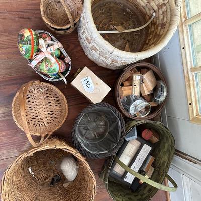BASKET LOT