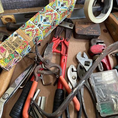 TOOL LOT