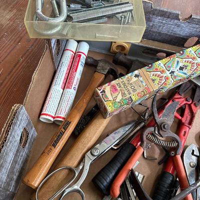 TOOL LOT