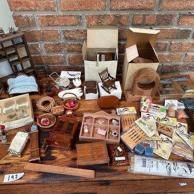 DOLLHOUSE FURNITURE AND ACCESSORIES LOT