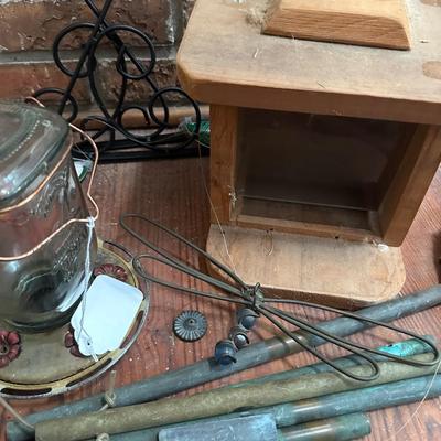 BIRD FEEDER & HOUSE LOT
