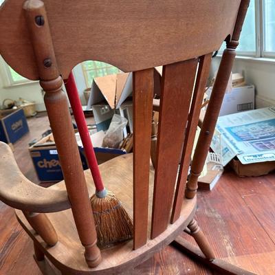 MISC FURNITURE LOT