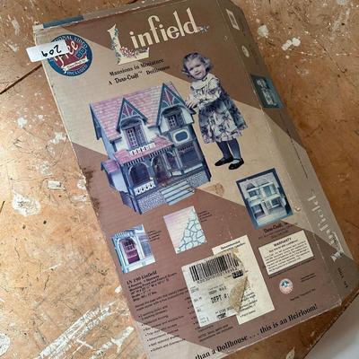LINFIELD MANSIONS IN MINIATURES DOLLHOUSE KIT
