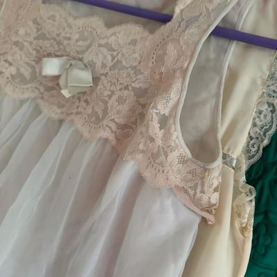 VINTAGE LINGERIE, HOSE & CLOTHING LOT
