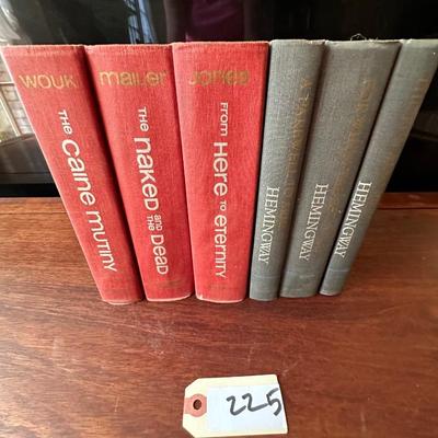 VINTAGE COLLECTIBLE BOOK LOT