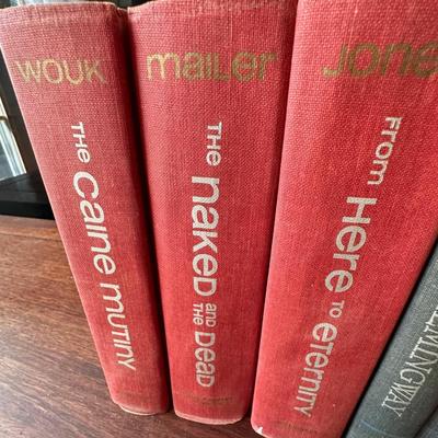 VINTAGE COLLECTIBLE BOOK LOT
