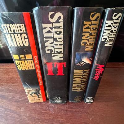 STEPHEN KING BOOK LOT