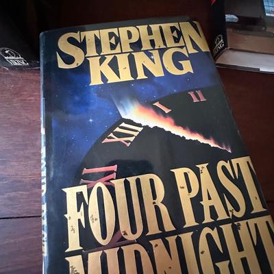 STEPHEN KING BOOK LOT