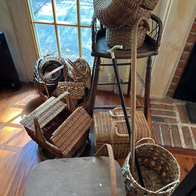 BASKET LOT