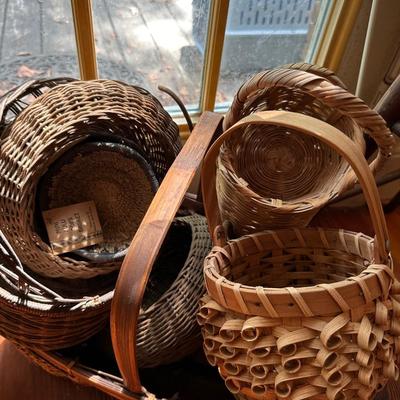 BASKET LOT