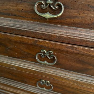 VINTAGE CABINET