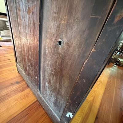 4 DRAWER ANTIQUE CHEST