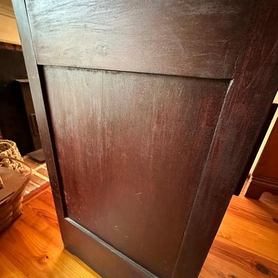4 DRAWER ANTIQUE CHEST