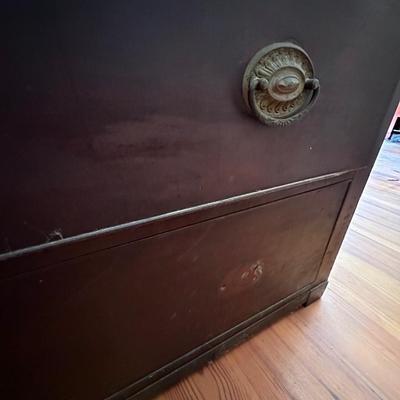 4 DRAWER ANTIQUE CHEST