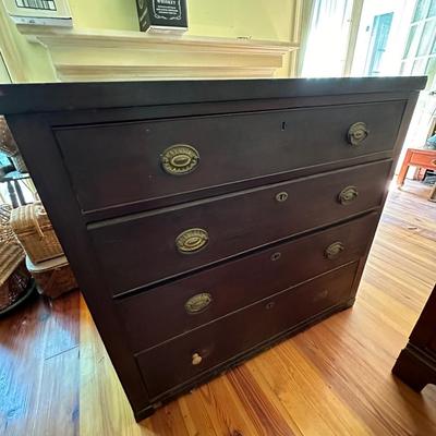 4 DRAWER ANTIQUE CHEST
