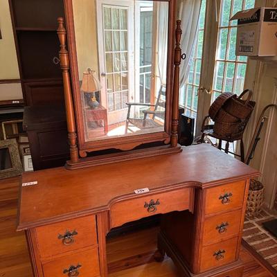 VINTAGE VANITY