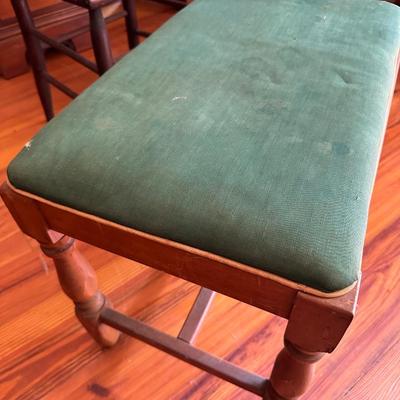 CHAIRS, STOOL& LUGGAGE RACK