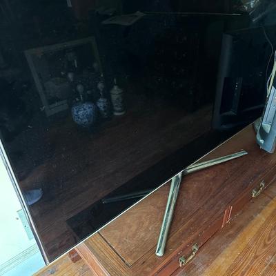 COFFEE TABLE 2 TVS