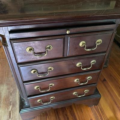 NIGHT STAND
