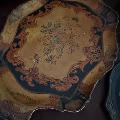 VINTAGE TRAY LOT