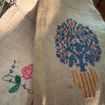 HOUSEHOLD LINEN LOT
