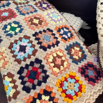 CROCHET AFGHAN, CAPE LOT