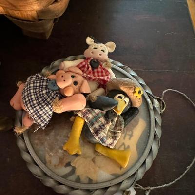 COLLECTIBLE HOUSEHOLD LOT