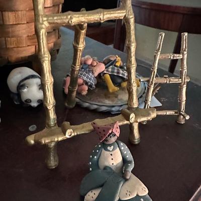 COLLECTIBLE HOUSEHOLD LOT