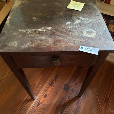 1 DRAWER ACCENT TABLE