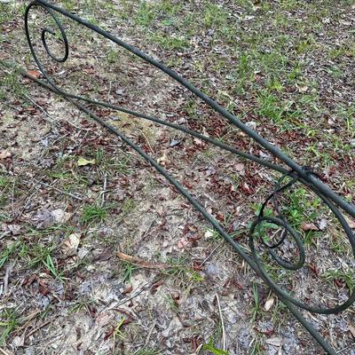 ARBOR, PLANT STAND YARD ANIMALS