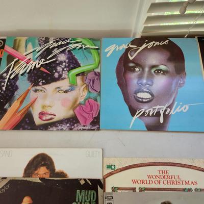 Record Albums Lot James Taylor, Joan Baez, Duke Ellington , Love Story, Mud Slide Slim