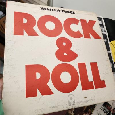 Record Albums Lot Willie Nelson Beatles Cheap Thrills Rolling Stones Zipper ,Joe Crocker The Band, Cat Stevens