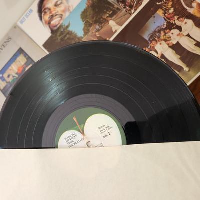 Lot of Record Albums Woodstock Beatles White Album, Magical Mystery Tour Abby Road Sgt Peppers Love Songs, Fleetwood MAc,