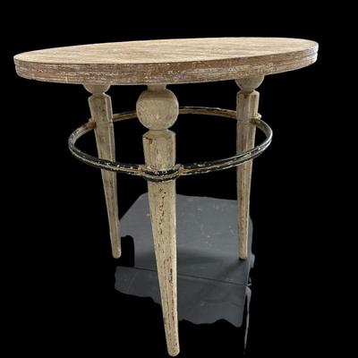 Round Tri-leg accent table