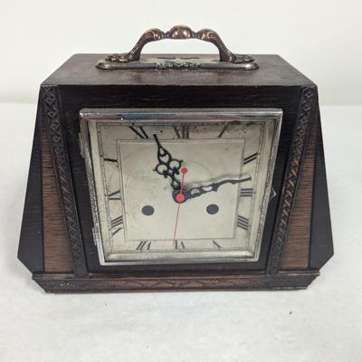 Battery Operated Desk Clock
