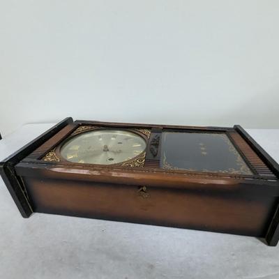 Antique Lindeon 31 Day Wall Clock