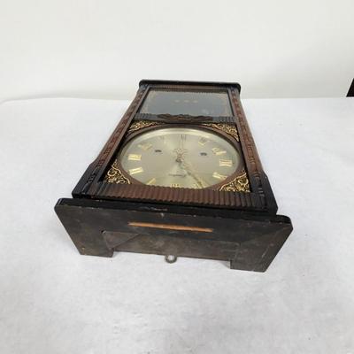 Antique Lindeon 31 Day Wall Clock