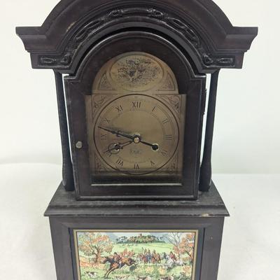 Antique Battery Berkshire Horse Hunt Foxhound Mantel Clock