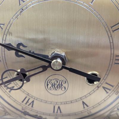 Antique Battery Berkshire Horse Hunt Foxhound Mantel Clock