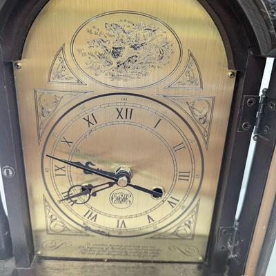 Antique Battery Berkshire Horse Hunt Foxhound Mantel Clock
