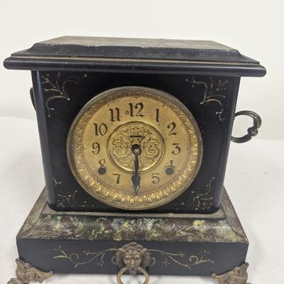 Antique Battery Operated Mantle Clock