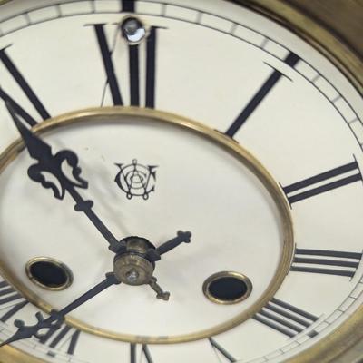 Antique Battery Operated Clock Co. Mantle Clock