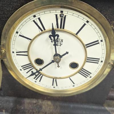 Antique Battery Operated Clock Co. Mantle Clock